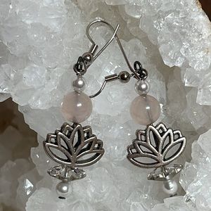 Handmade lotus 🪷 crystal gemstone & pearl beaded earrings